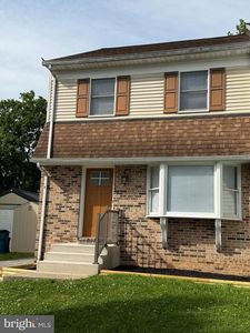 10 Brandon Ct
