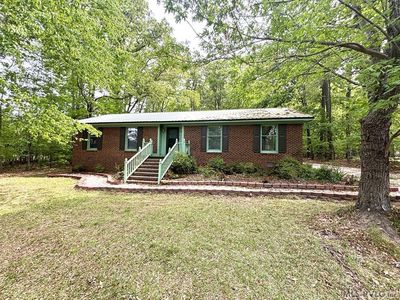215 Lakeview Dr