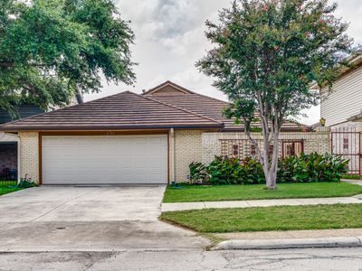 6735 Congressional Blvd