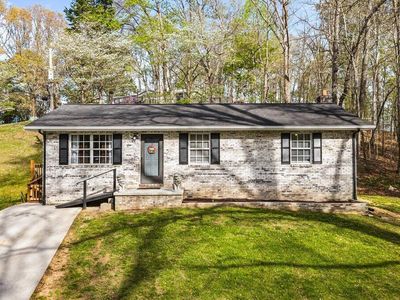 225 Country Way Dr
