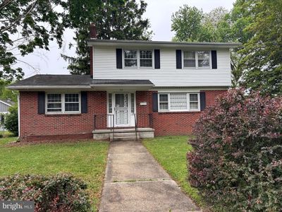 610 N Governors Ave