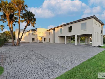 137 Ruben Torres Blvd