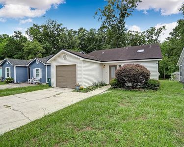 7826 Aquarius Cir S