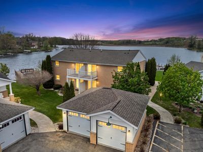 553 Gold St #204