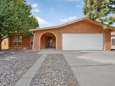9015 Freedom Way NE