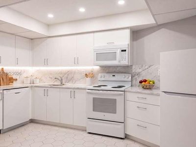 Property at 1000 Parkview Dr APT 511, Hallandale, FL