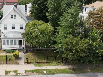 120 S 11th Avenue