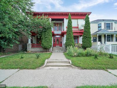 2625 Pillsbury Ave #102