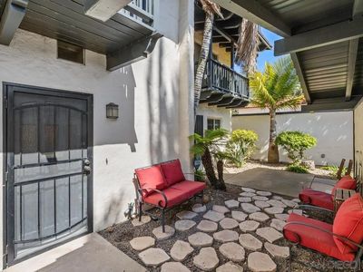 4264 Loma Riviera Ln