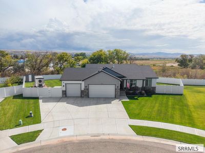 3272 Conela Cir