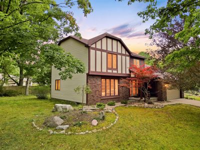 720 Novak Ln