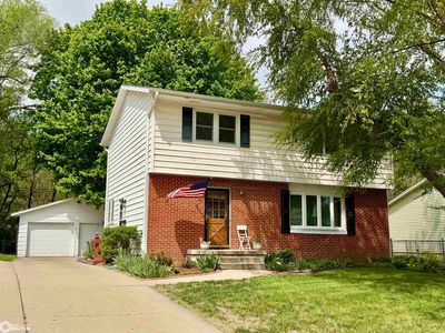 Property at 1511 Roosevelt Dr, Atlantic, IA