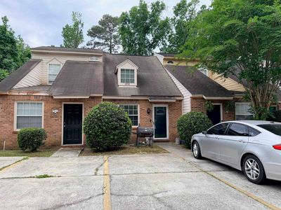 2224 Parrot Ln