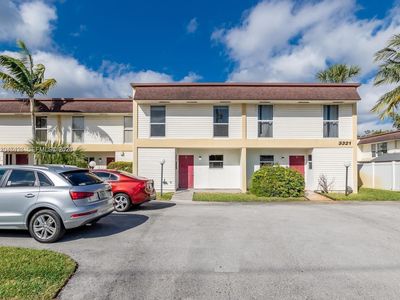3321 Raleigh St #3H