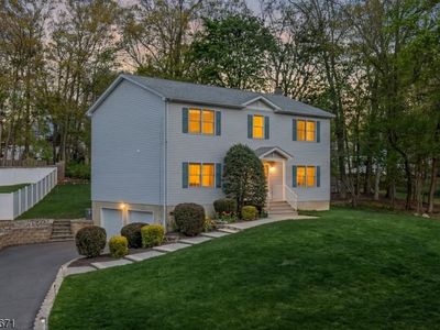 27 Harvest Ln