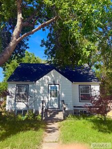 144 N 13th Ave