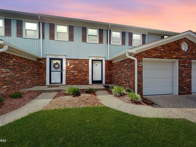 1222 Inverary Ct