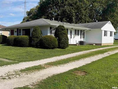Property at 409 Prairie St, Adair, IL
