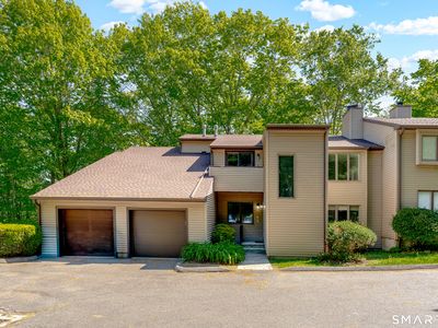 12 Kings Wood Manor #B