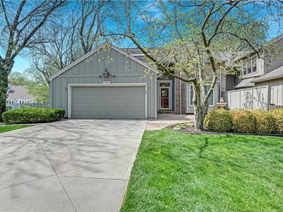 4421 W 112th Ter