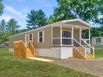 54 Spruce Ln