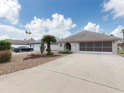 907 Lake View Dr