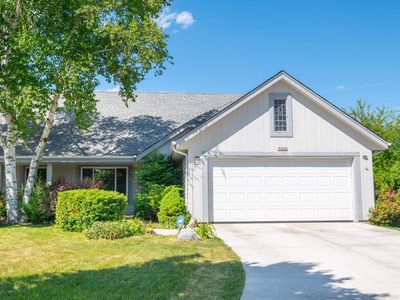 8586 N Meadowside COURT