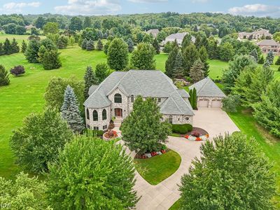 6394 Manor Glen Dr