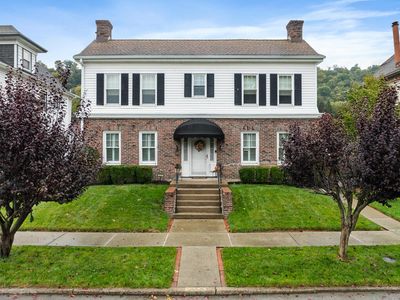 106 Poplar Avenue
