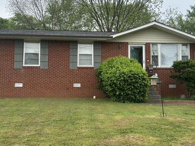 204 Crest Dr