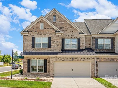 8012 Lantern Way