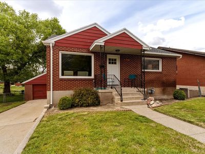 3537 S Van Buren Ave