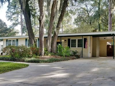 1305 Crossbrook Place