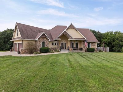 564 NW 41st Rd