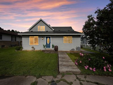 45 Oak Ave S
