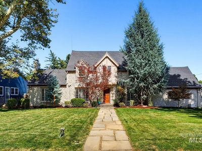1120 E Warm Springs Ave