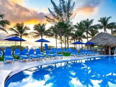 18683 Collins Ave #1504