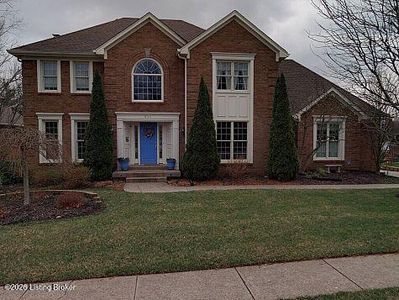 511 Lake Forest Pkwy