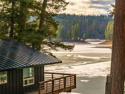 836 Abbot Village Dr