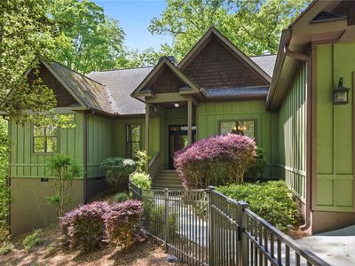 215 Inlet Pointe Dr