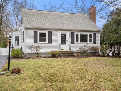 52 Ivan St