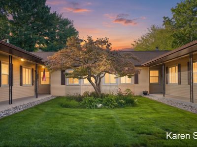 7388 Pinegrove Dr