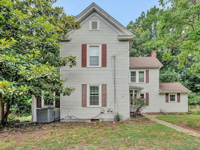 1036 Country Club Dr NW