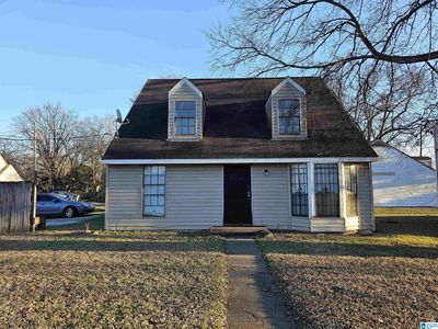 700 18th Place Ln SW