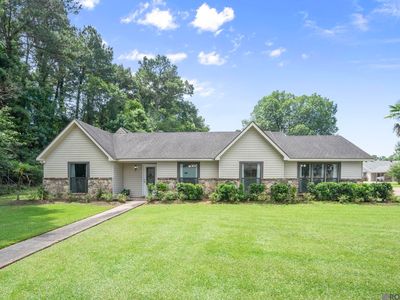 120 Lakewood Ave