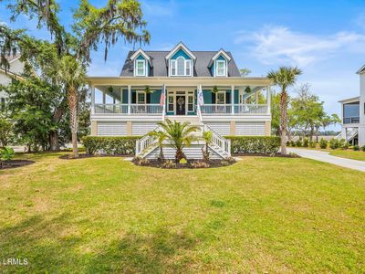 36 Front St