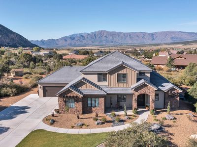 1912 S Chekshani Cliffs Ln