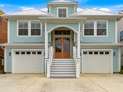 313 Harbour View Dr.