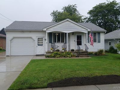 27 Syracuse St