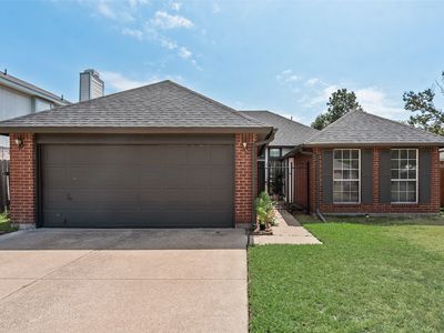 5209 Manhassett Dr